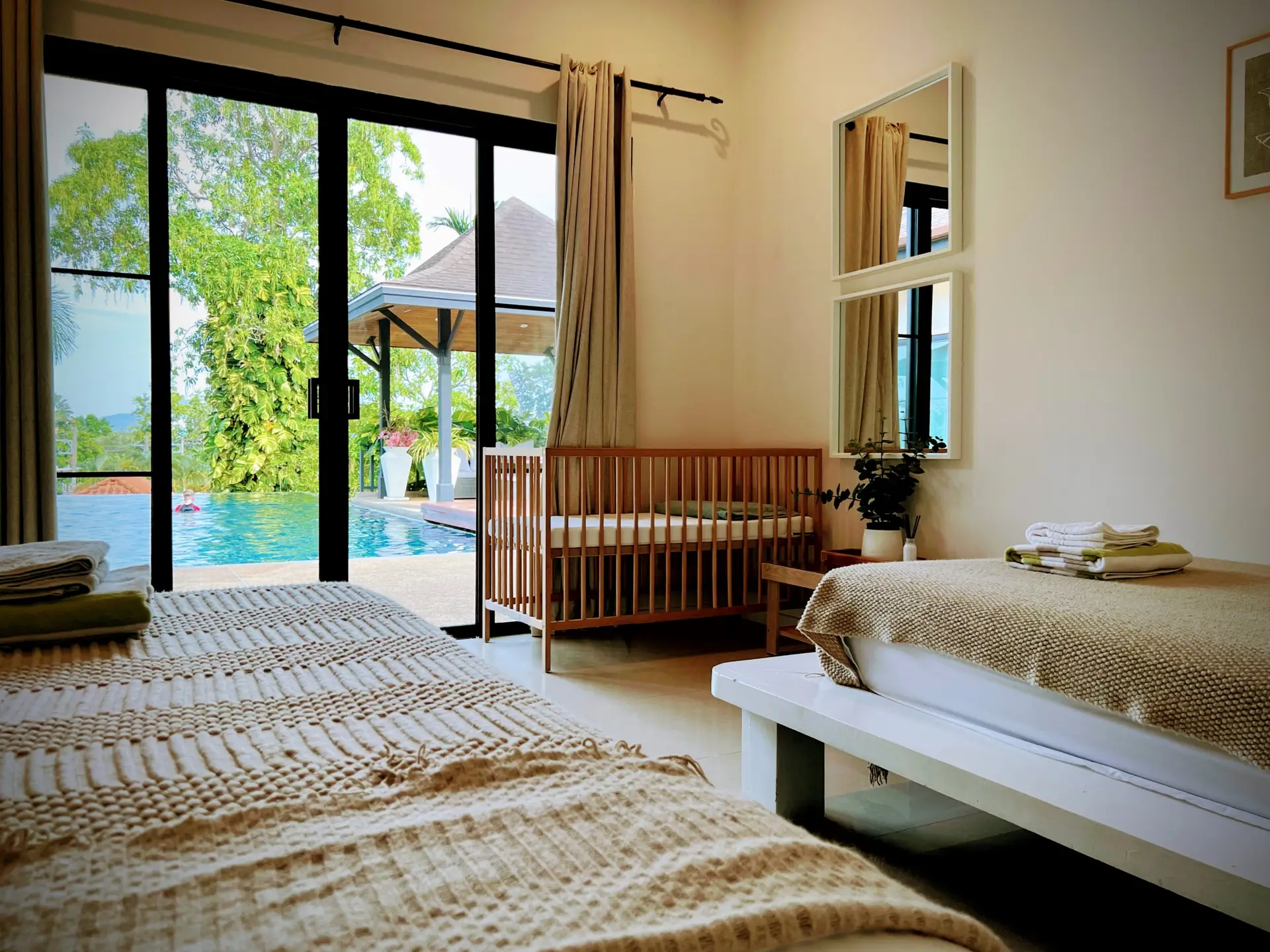 Bedroom 2_4843
